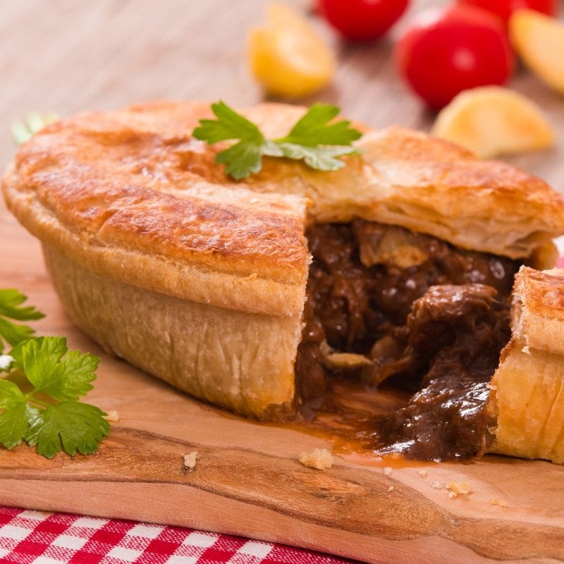 Family Size - Steak & Ale Pie (800g) - Kentish Mayde - Cotswold Food ...